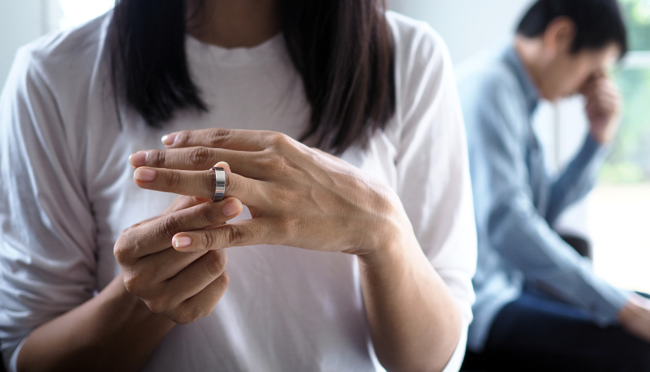 ¿Qué derechos tiene el cónyuge que no solicitó el divorcio unilateral?
